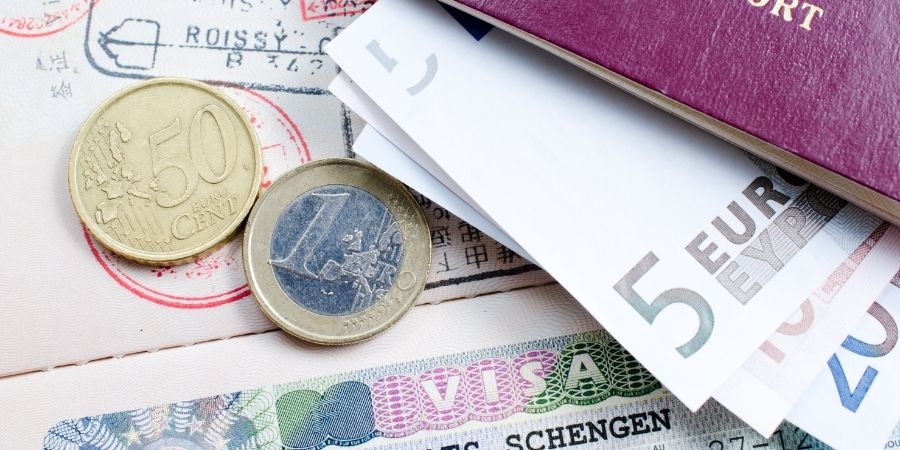 Dinero que cubre el costo de la Visa Schengen